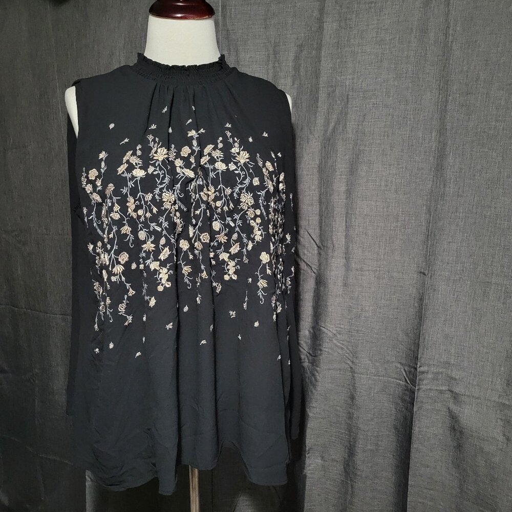 Sleeveless Floral Embroidered Sheryl Crow Top 2X NEW
